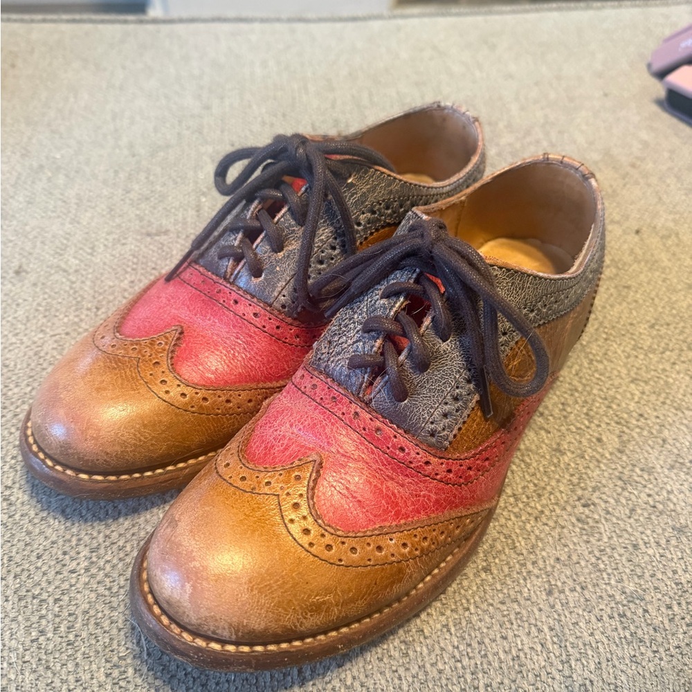 BedStu Brown and Red Wingtip Oxford Shoes